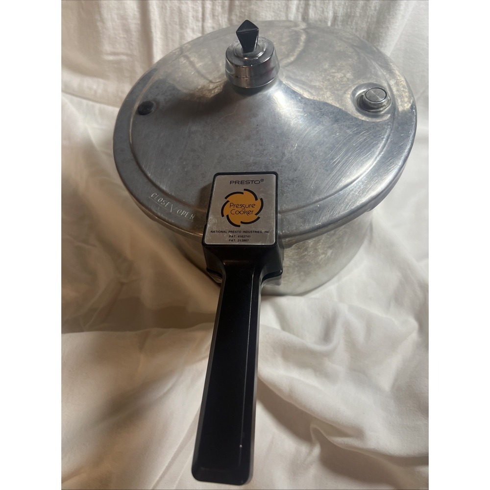 Vintage Presto 4 Qt Aluminum Pressure Cooker Model 21-702 USA With Regulator Lid